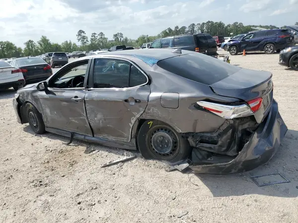 4T1B11HK7KU779647 2019 TOYOTA CAMRY - Image 2