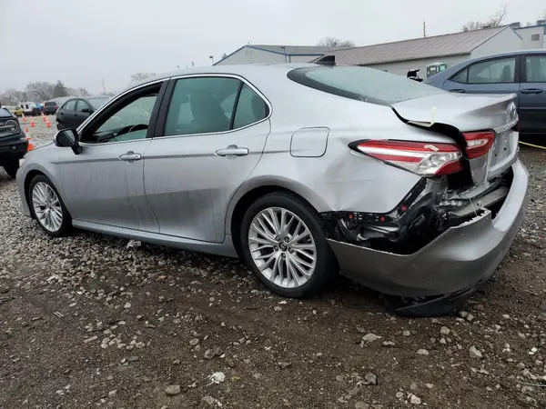4T1B11HK7KU790003 2019 TOYOTA CAMRY - Image 2
