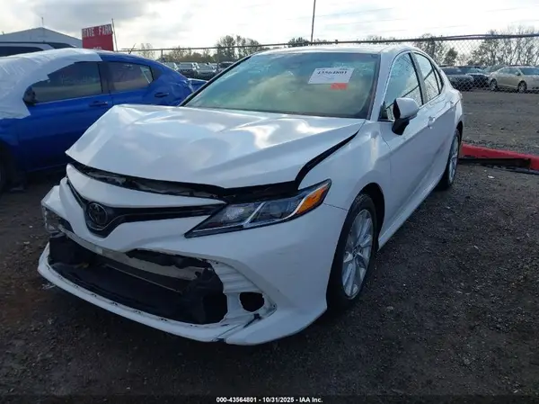 4T1B11HK7KU791653 2019 TOYOTA CAMRY - Image 2