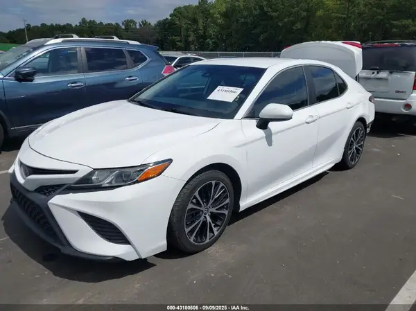 4T1B11HK7KU806328 2019 TOYOTA CAMRY - Image 2