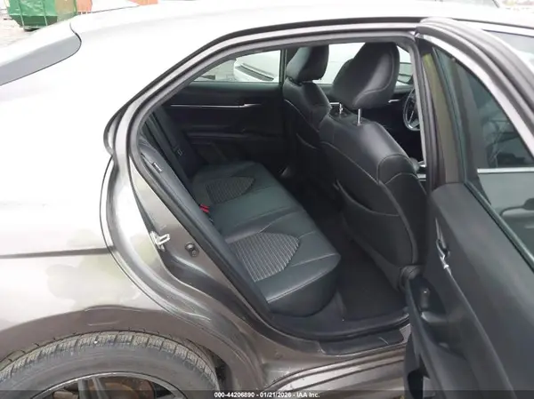 4T1B11HK7KU810279 2019 TOYOTA CAMRY - Image 8