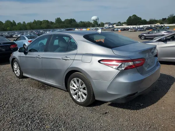 4T1B11HK7KU812890 2019 TOYOTA CAMRY - Image 2