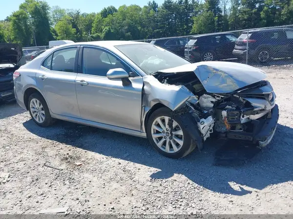4T1B11HK7KU813392 2019 TOYOTA CAMRY - Image 1