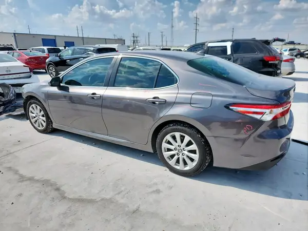 4T1B11HK7KU815143 2019 TOYOTA CAMRY - Image 2