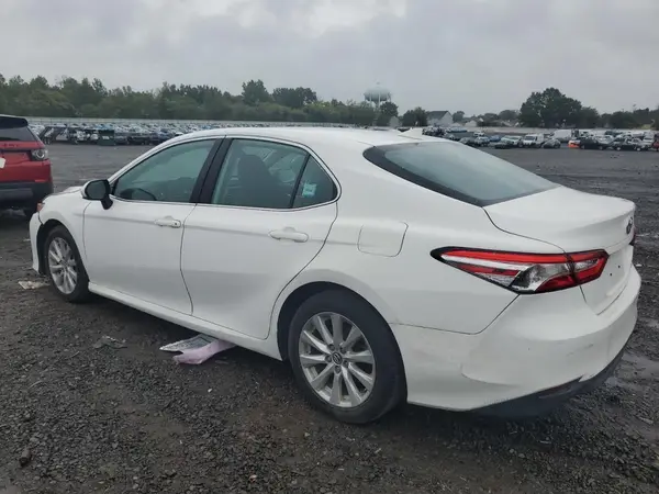4T1B11HK7KU815577 2019 TOYOTA CAMRY - Image 2