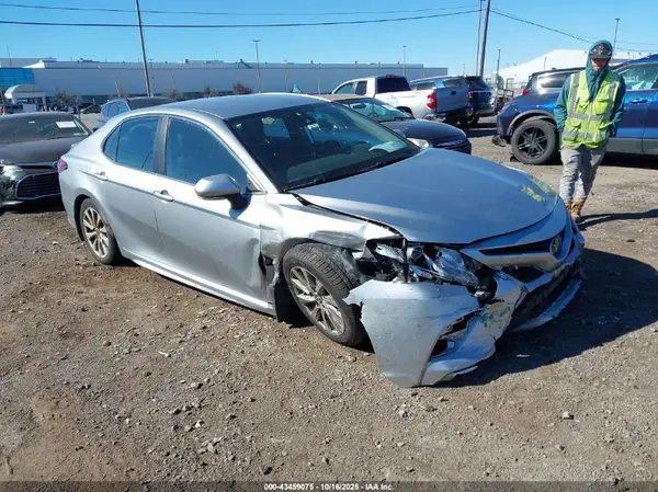 4T1B11HK7KU817491 2019 TOYOTA CAMRY - Image 1