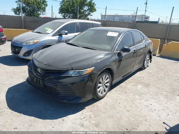 4T1B11HK7KU825364 2019 TOYOTA CAMRY - Image 2