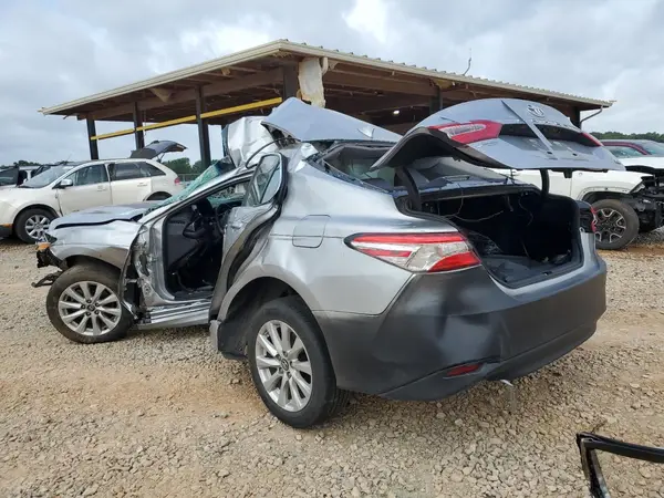 4T1B11HK7KU825963 2019 TOYOTA CAMRY - Image 2