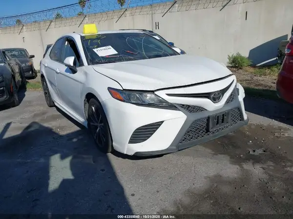 4T1B11HK7KU827762 2019 TOYOTA CAMRY - Image 1