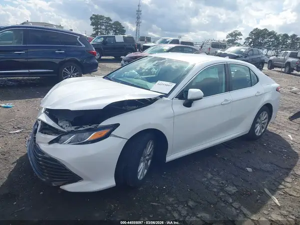 4T1B11HK7KU828815 2019 TOYOTA CAMRY - Image 2