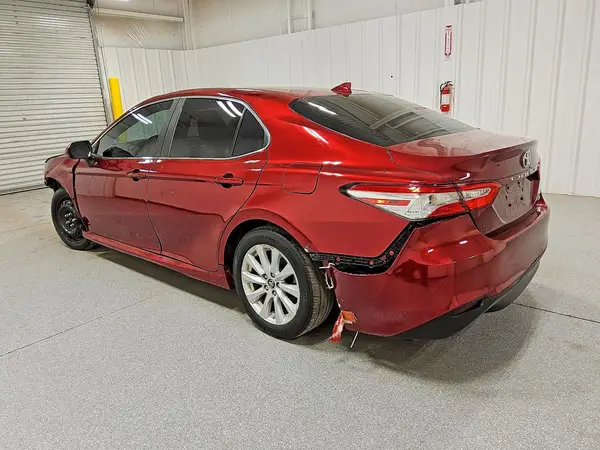 4T1B11HK7KU828930 2019 TOYOTA CAMRY - Image 2