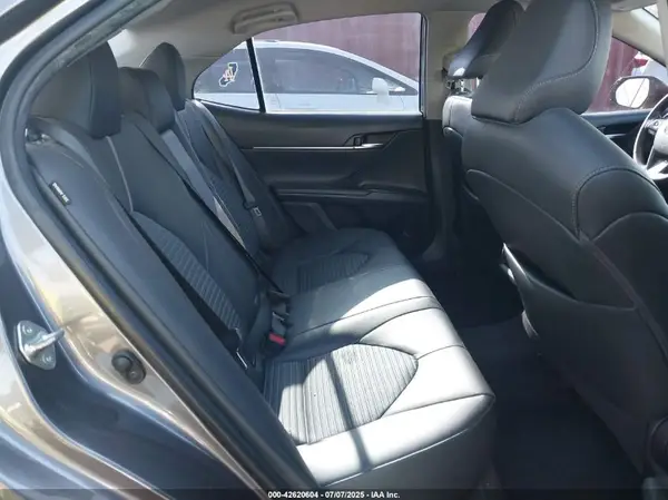 4T1B11HK7KU833562 2019 TOYOTA CAMRY - Image 8