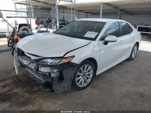 4T1B11HK7KU833819 2019 TOYOTA CAMRY - Image 2