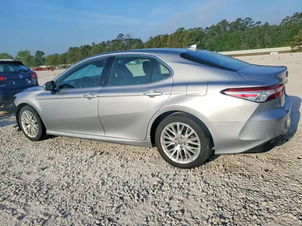 4T1B11HK7KU835229 2019 TOYOTA CAMRY - Image 2