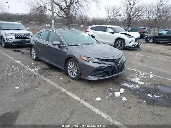 4T1B11HK7KU836977 2019 TOYOTA CAMRY - Image 1