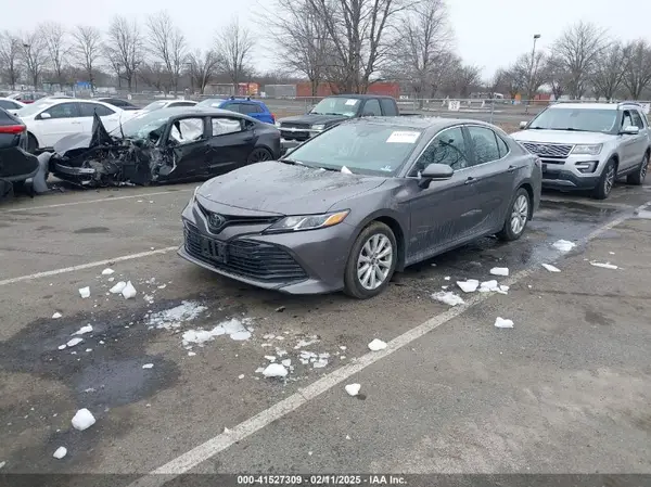 4T1B11HK7KU836977 2019 TOYOTA CAMRY - Image 2
