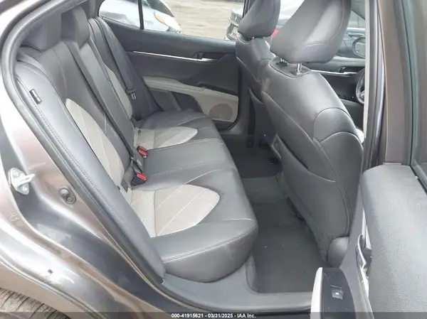 4T1B11HK7KU840270 2019 TOYOTA CAMRY - Image 8