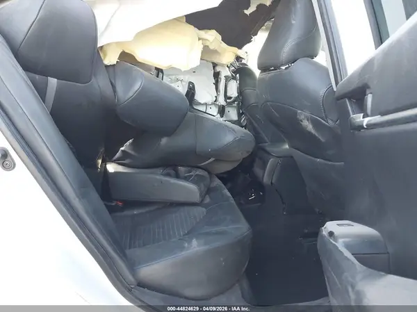 4T1B11HK7KU841094 2019 TOYOTA CAMRY - Image 8