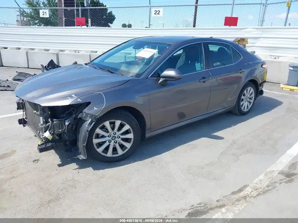 4T1B11HK7KU841404 2019 TOYOTA CAMRY - Image 2