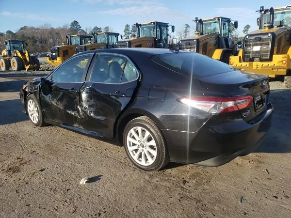 4T1B11HK7KU845243 2019 TOYOTA CAMRY - Image 2