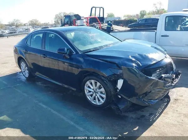 4T1B11HK7KU845372 2019 TOYOTA CAMRY - Image 1