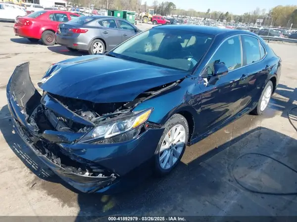 4T1B11HK7KU845372 2019 TOYOTA CAMRY - Image 2