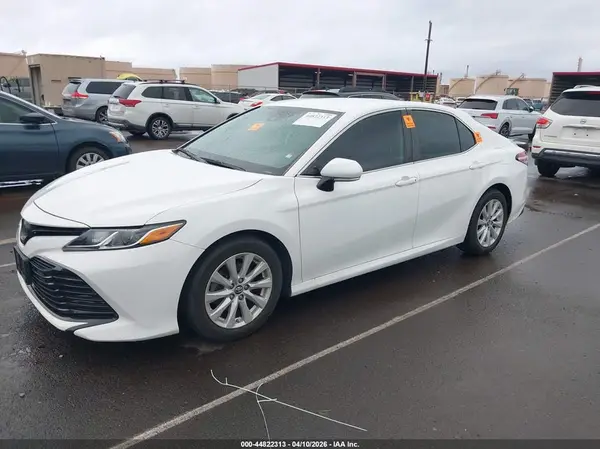 4T1B11HK7KU846358 2019 TOYOTA CAMRY - Image 2