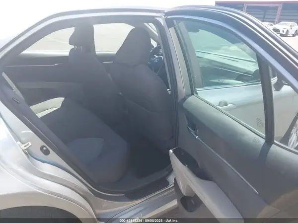 4T1B11HK7KU848322 2019 TOYOTA CAMRY - Image 8