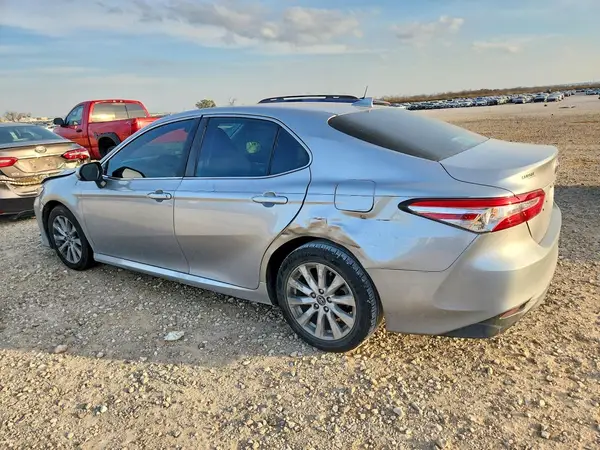 4T1B11HK7KU849065 2019 TOYOTA CAMRY - Image 2