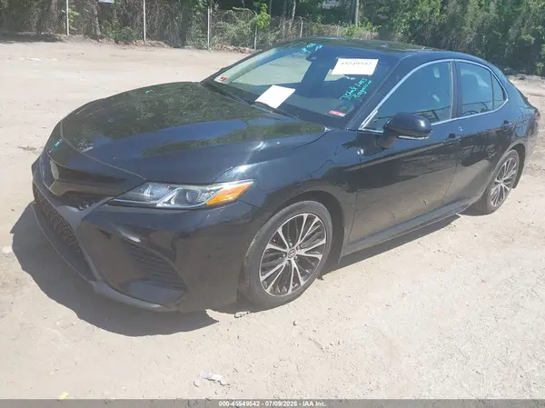 4T1B11HK7KU849129 2019 TOYOTA CAMRY - Image 2