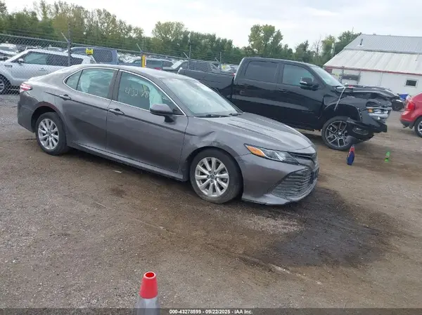 4T1B11HK7KU851382 2019 TOYOTA CAMRY - Image 1
