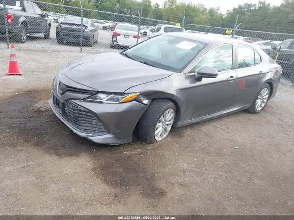4T1B11HK7KU851382 2019 TOYOTA CAMRY - Image 2