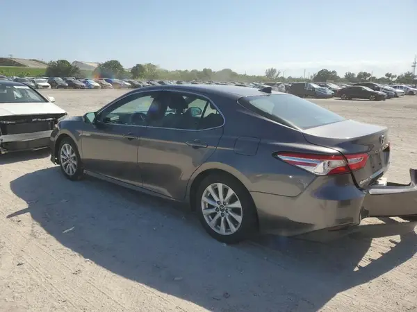 4T1B11HK7KU856372 2019 TOYOTA CAMRY - Image 2