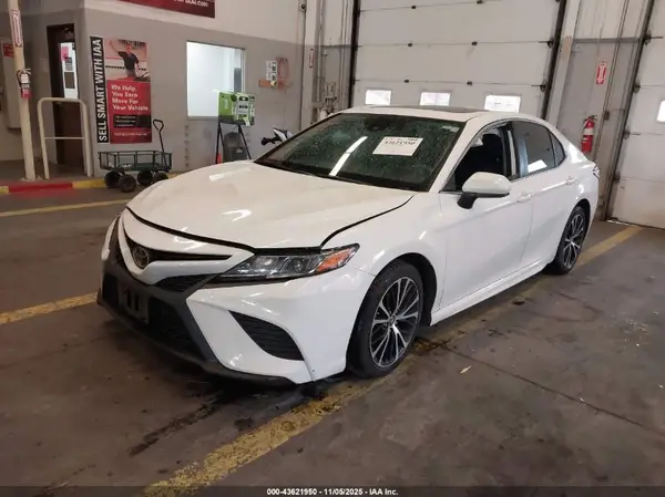 4T1B11HK7KU856940 2019 TOYOTA CAMRY - Image 2