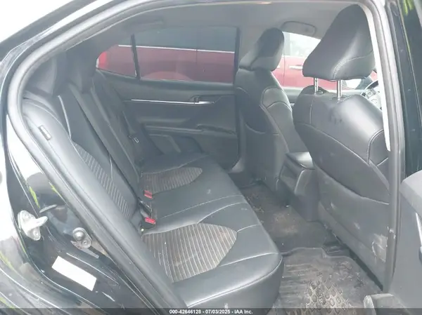 4T1B11HK8JU003591 2018 TOYOTA CAMRY - Image 8