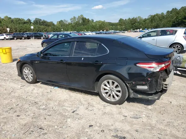 4T1B11HK8JU004398 2018 TOYOTA CAMRY - Image 2