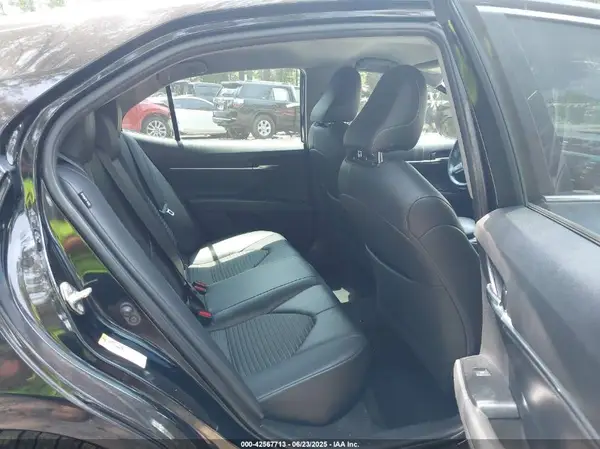 4T1B11HK8JU004935 2018 TOYOTA CAMRY - Image 8