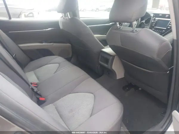 4T1B11HK8JU008273 2018 TOYOTA CAMRY - Image 8