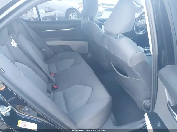 4T1B11HK8JU013165 2018 TOYOTA CAMRY - Image 8