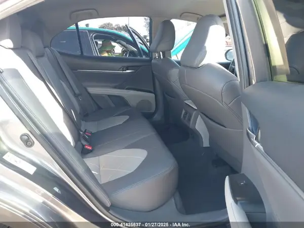 4T1B11HK8JU013277 2018 TOYOTA CAMRY - Image 8