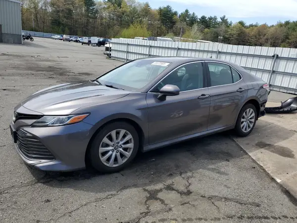 4T1B11HK8JU013358 2018 TOYOTA CAMRY - Image 1