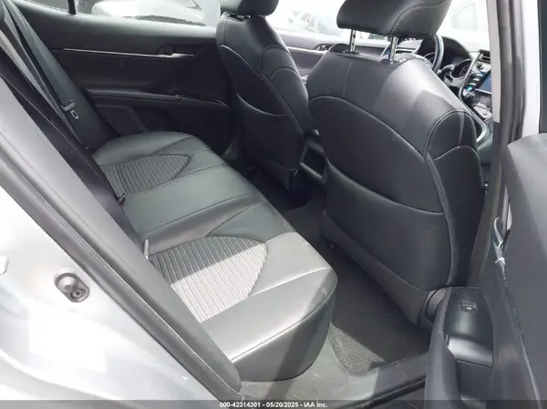4T1B11HK8JU014347 2018 TOYOTA CAMRY - Image 8