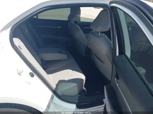 4T1B11HK8JU014770 2018 TOYOTA CAMRY - Image 8