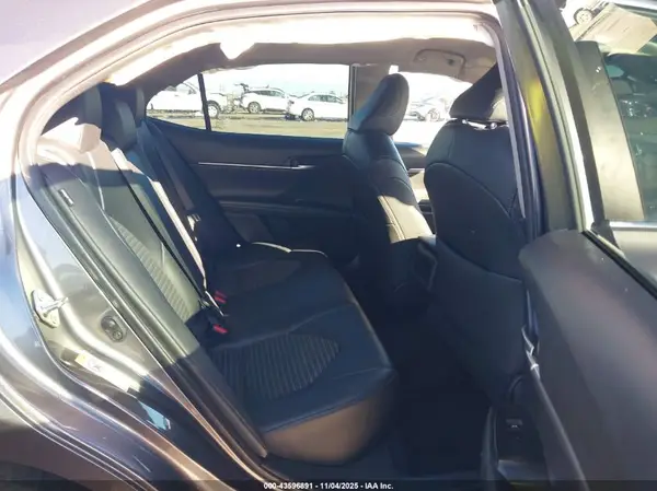 4T1B11HK8JU017491 2018 TOYOTA CAMRY - Image 8