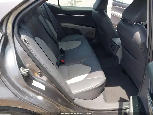 4T1B11HK8JU019208 2018 TOYOTA CAMRY - Image 8