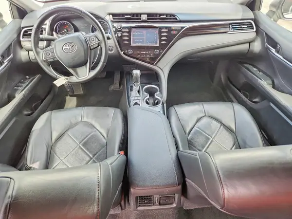4T1B11HK8JU019595 2018 TOYOTA CAMRY - Image 8