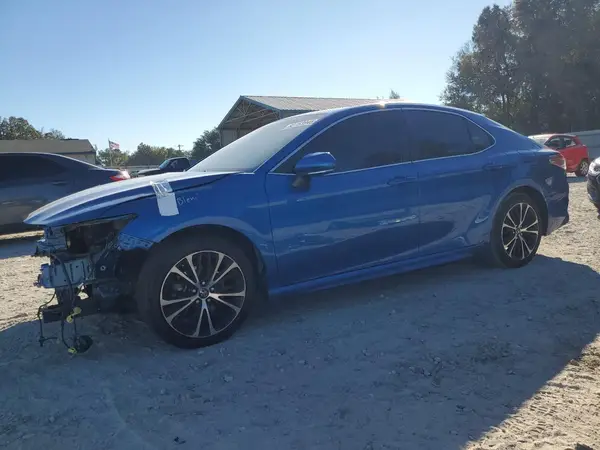 4T1B11HK8JU020083 2018 TOYOTA CAMRY - Image 1