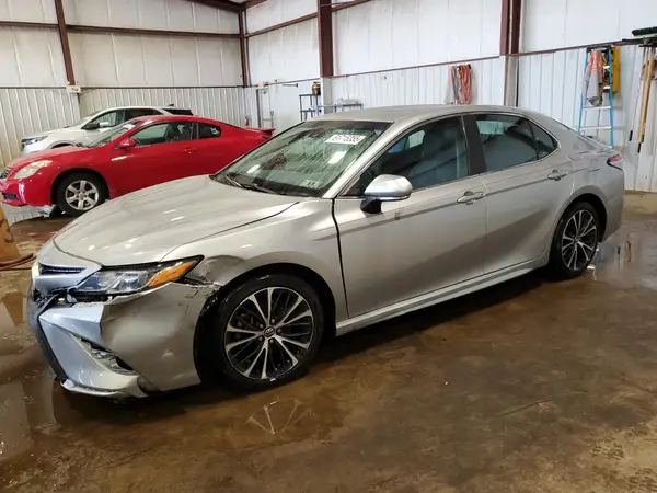 4T1B11HK8JU022397 2018 TOYOTA CAMRY - Image 1