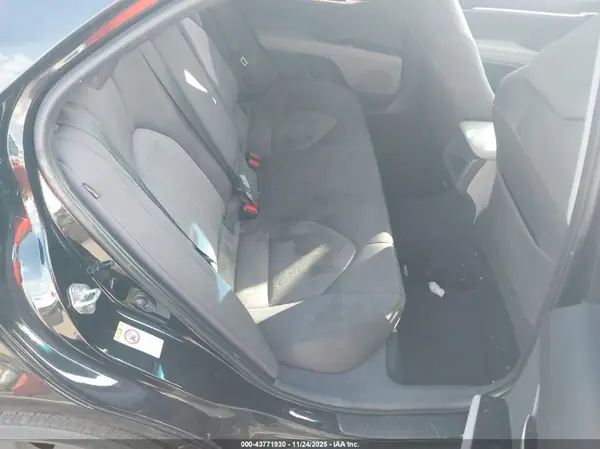 4T1B11HK8JU023663 2018 TOYOTA CAMRY - Image 8