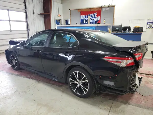 4T1B11HK8JU023839 2018 TOYOTA CAMRY - Image 2